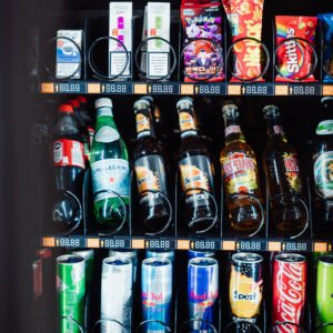 GoVend Indoor Touchscreen Lift Automat – Innenansicht befüllt